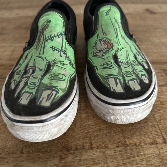 limited edition Zombie glow in the dark Vans slip on - Picture 7 of 7